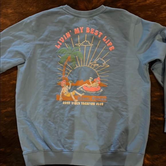 Stylish Blue Graphic Sweatshirt - Picture 4 of 4